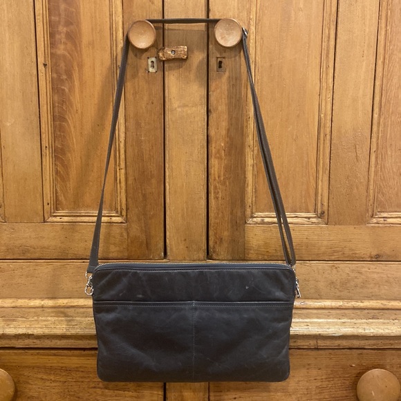 M0851 Small Clutch with 2 Pockets - Picture 2 of 7